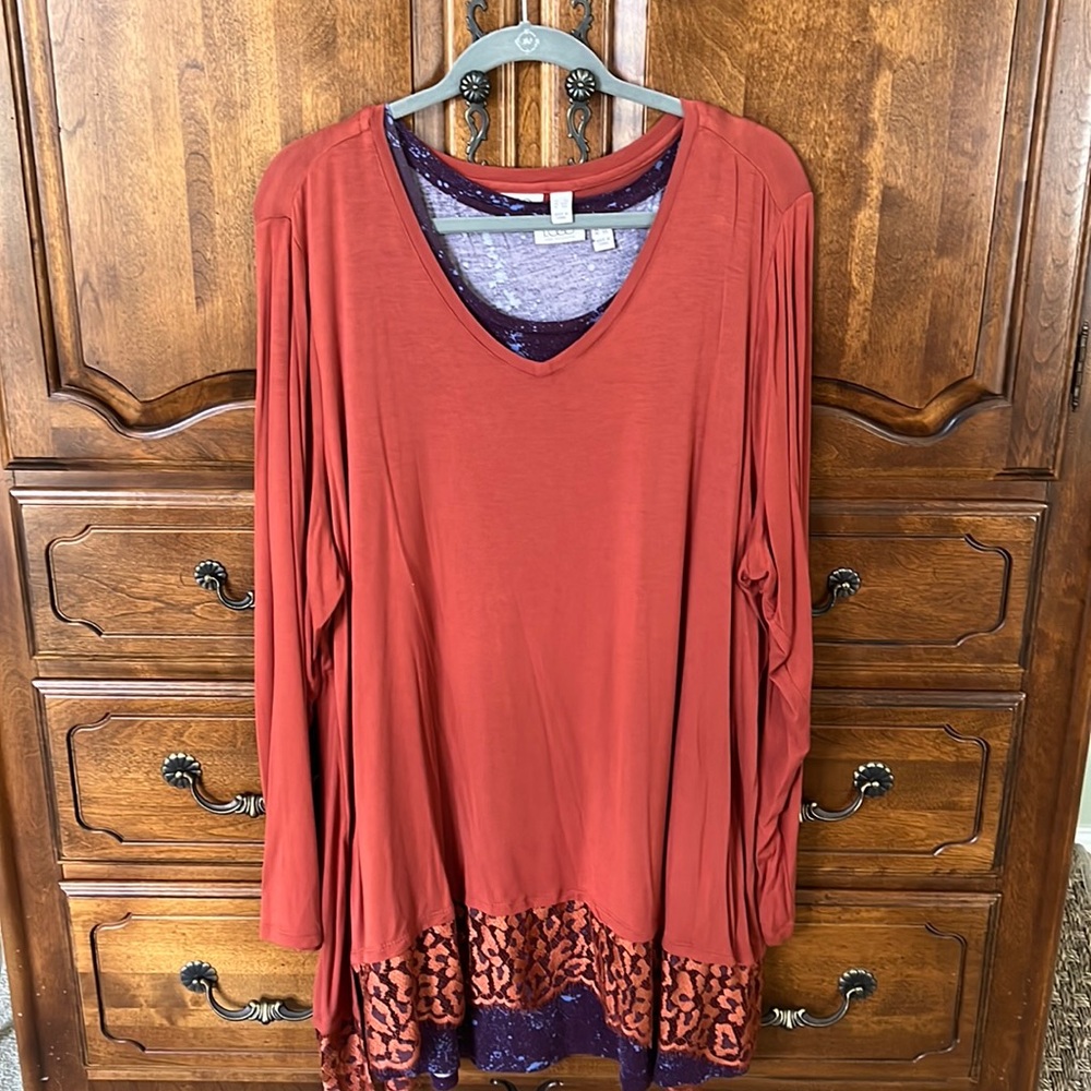 LOGO by Lori Goldstein 2pc Twin Set Lace Trim NWOT